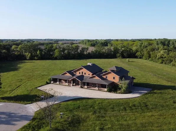 42917 N Brighton Farm Rd, Antioch, IL 60002