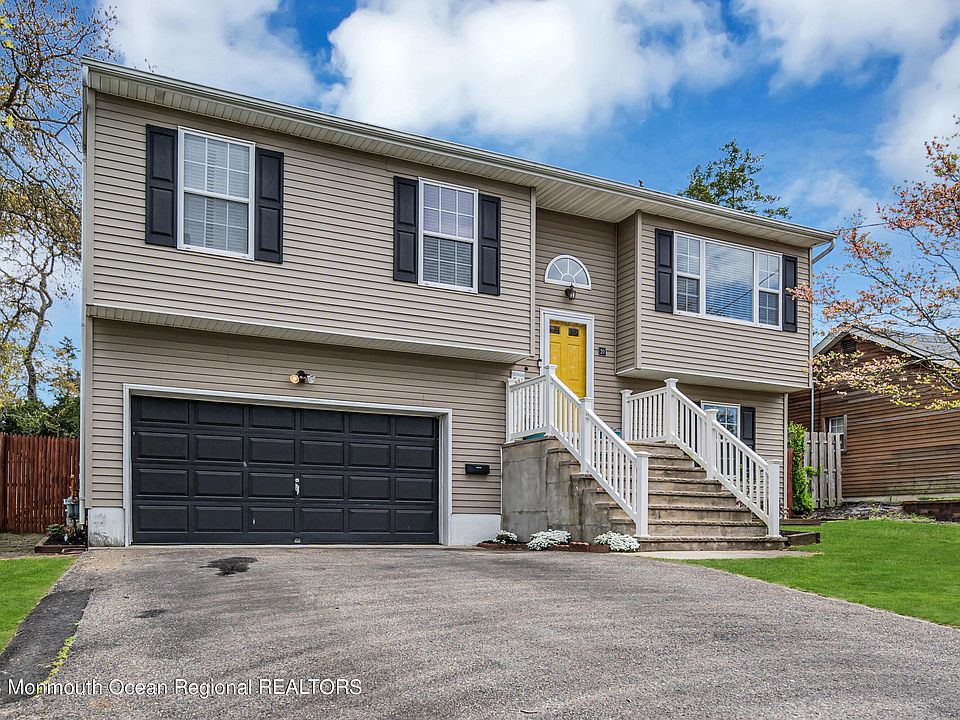 1st image of 20 East Drive