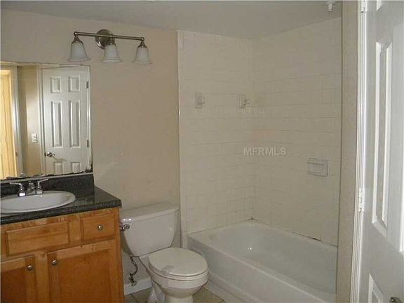 5th image of 390 Woodside Dr Unit 108