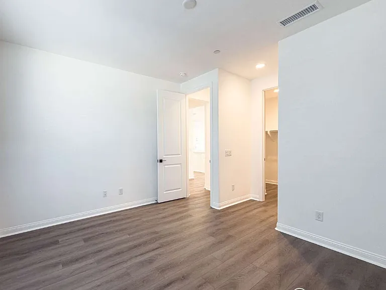 405 Wisteria St — Photo 10