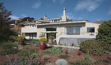 475 Western Drive :: 475 Western Drive