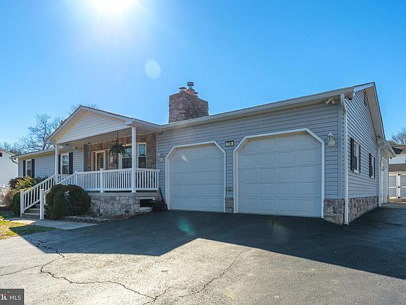 5th image of 716 Paradise Rd