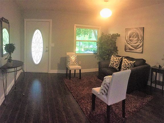 3rd image of 2737 E Evelyn Dr