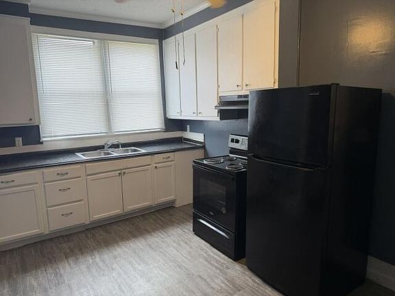 4th image of 307 Montgomery St