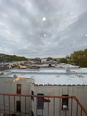 Rented by Mdays Realty | media 9