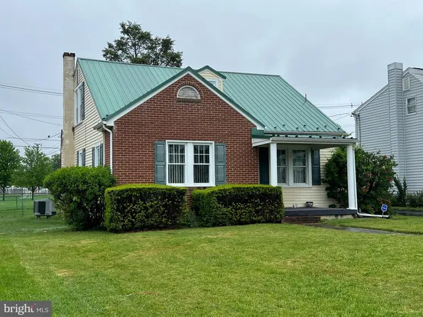 1137 Stanley Ave, Chambersburg, PA 17201