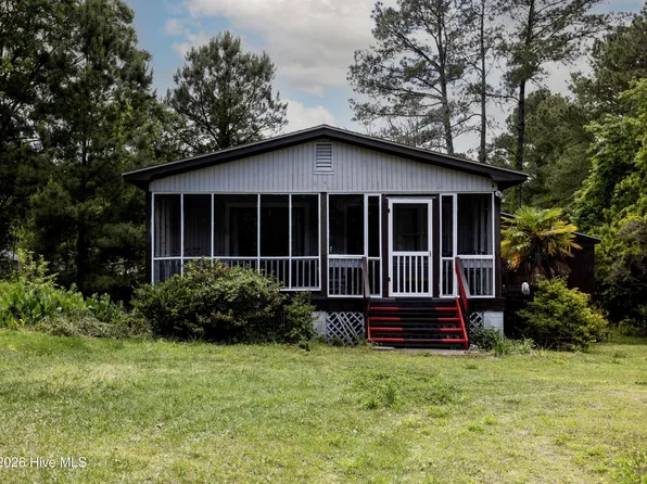 408 Old Folkstone Road, Holly Ridge, NC 28445