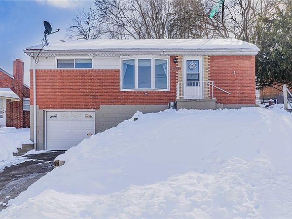 2nd image of 475 Ridgemont Dr