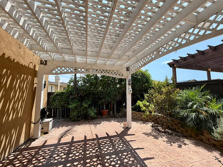 2370 Arbor View St — Photo 13