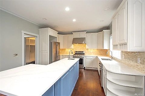 4th image of 4812 76th Ave NE