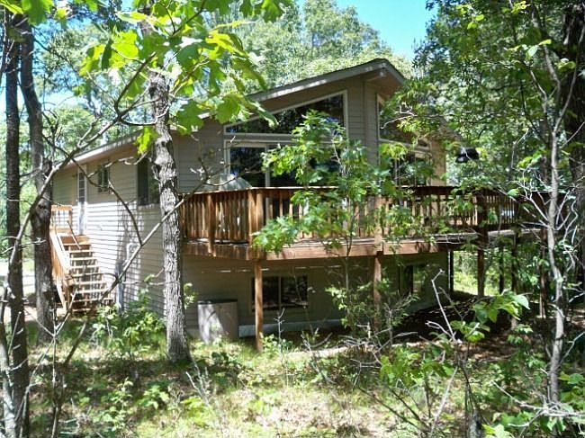 1st image of 418 13th Ave