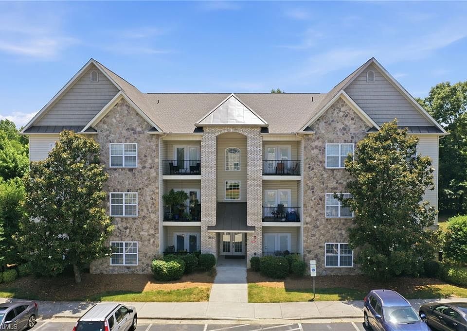 1st image of 3610 Spanish Peak Dr APT 1B
