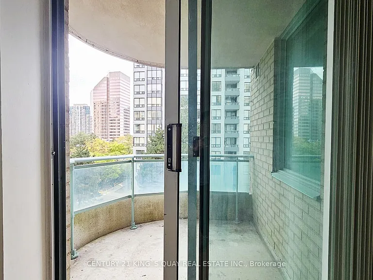 28 Pemberton Ave #500 — Photo 20