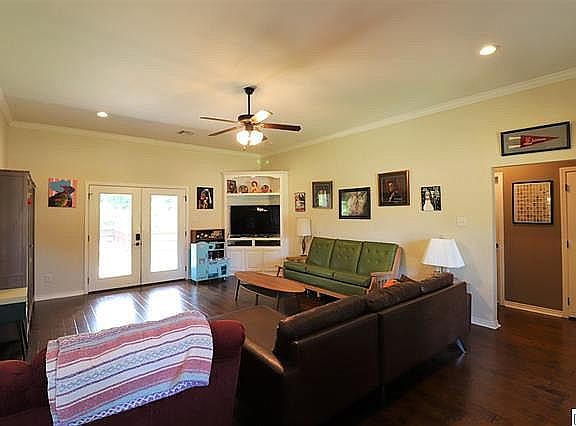 5th image of 124 Mizell Ln
