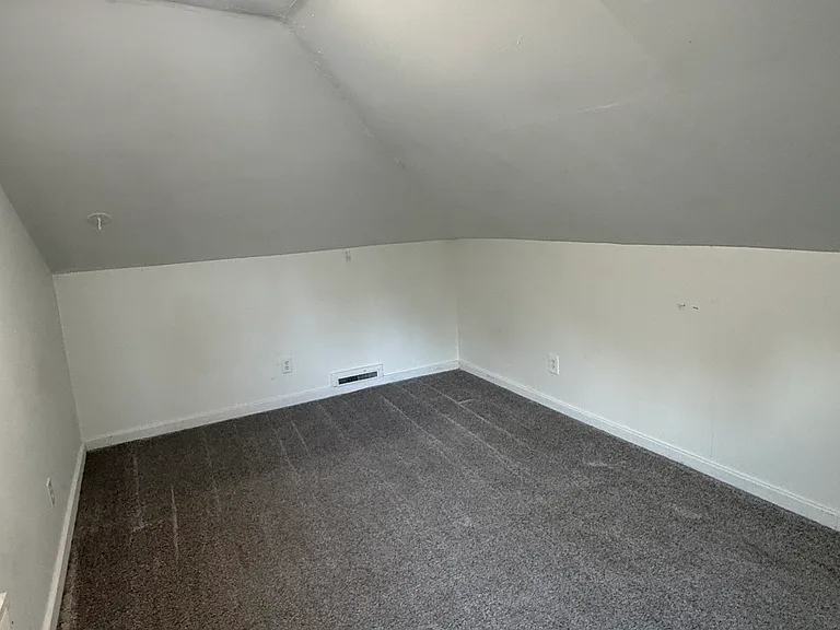 57 E Ash St — Photo 7