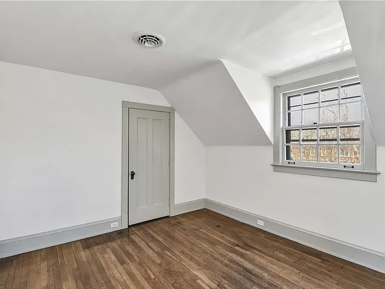 10 E Hanna Ln — Photo 8