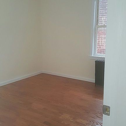 3rd image of 8935 215th St