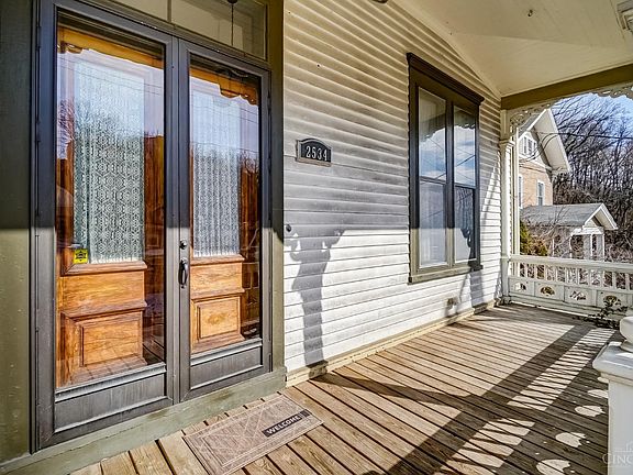 3rd image of 2534 Warsaw Ave
