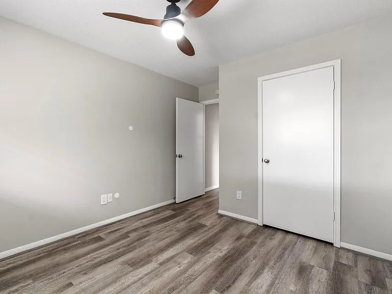 19727 Waverly Park Ln — Photo 27