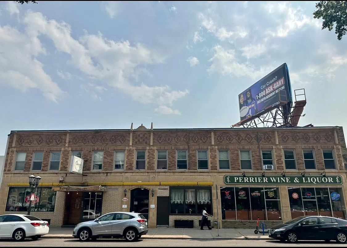 658 Grand Ave — Photo 1