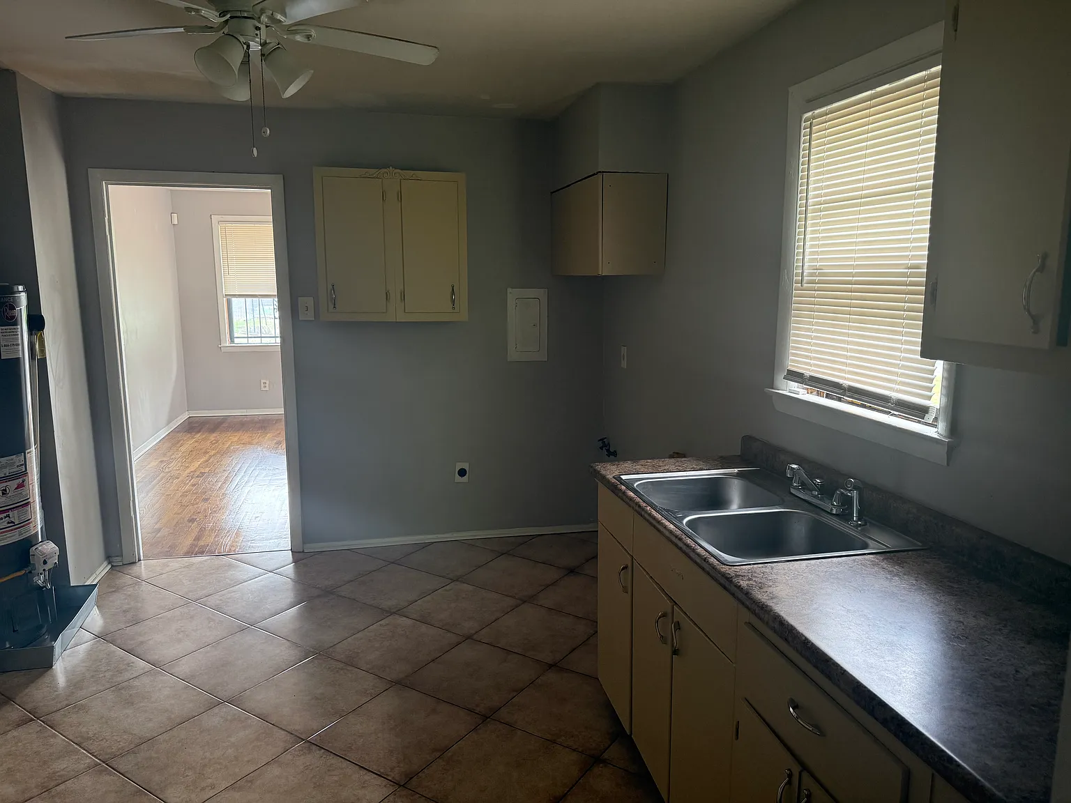 4 bed, 1303 sqft, $1,250 — Photo 1
