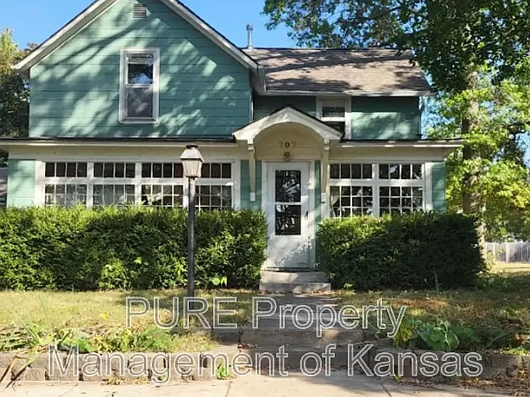 707 Liberty St — Photo 25