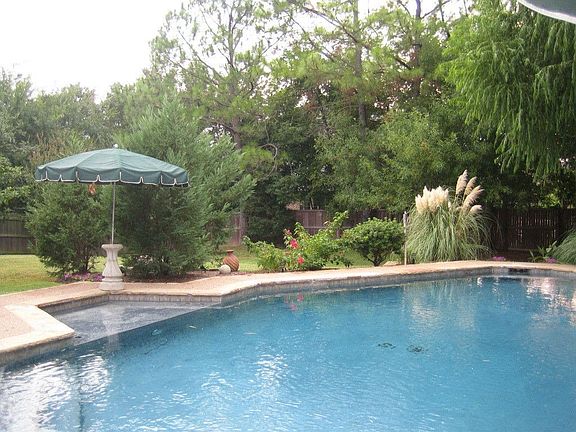 4th image of 608 Morningside Dr