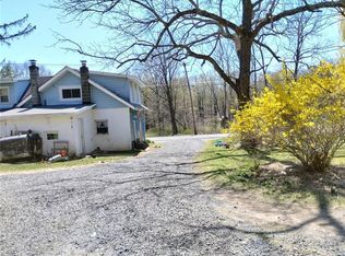 961 Oregon Trl, Shawangunk, NY 12566