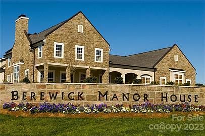 3rd image of 5856 Clan Maclaine Dr #1