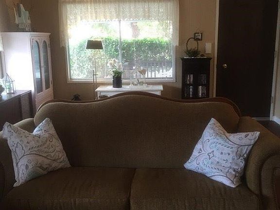 3rd image of 1709 Lynn Dr