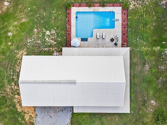 4th image of 8000 Hickory Grove Loop