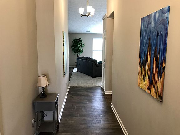 3rd image of 6114 Silvercreek Dr