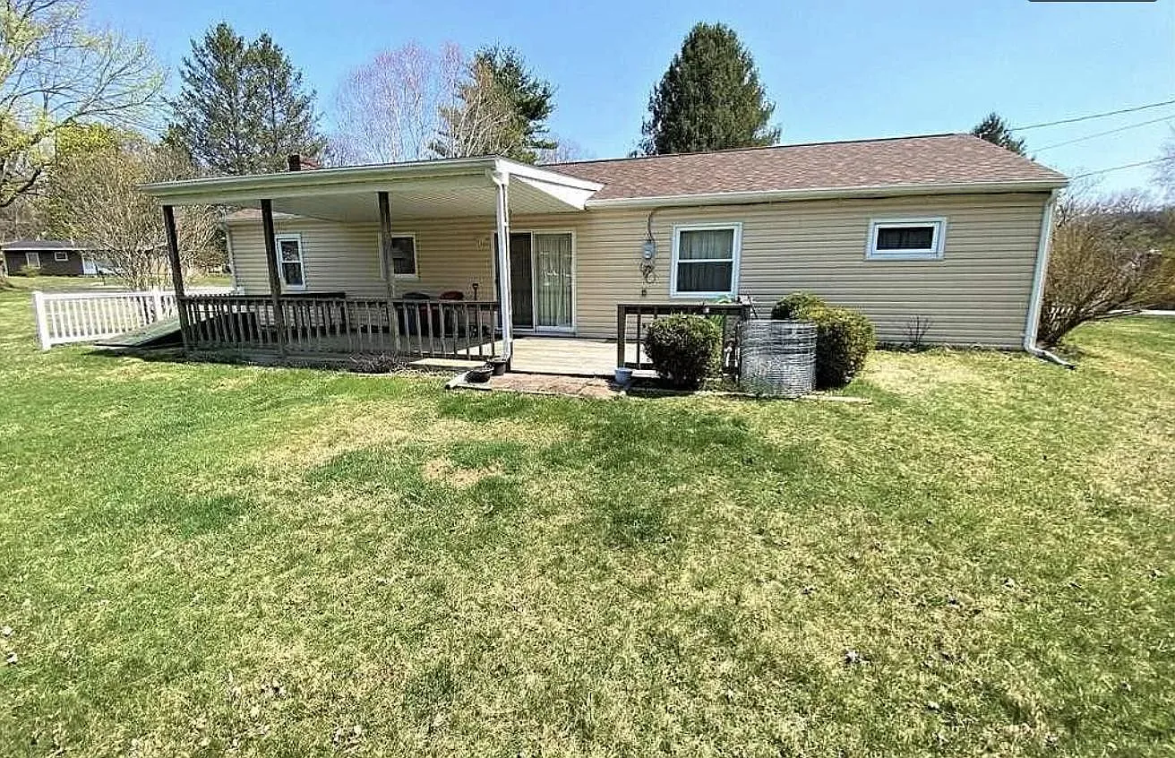 3 bed, 1320 sqft, $1,850 — Photo 2