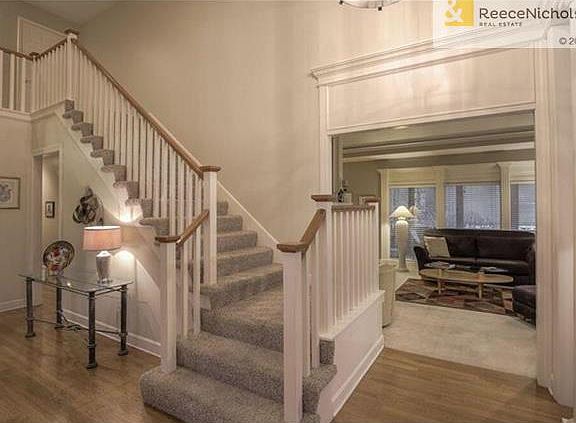 Every room is accessible from the entry.