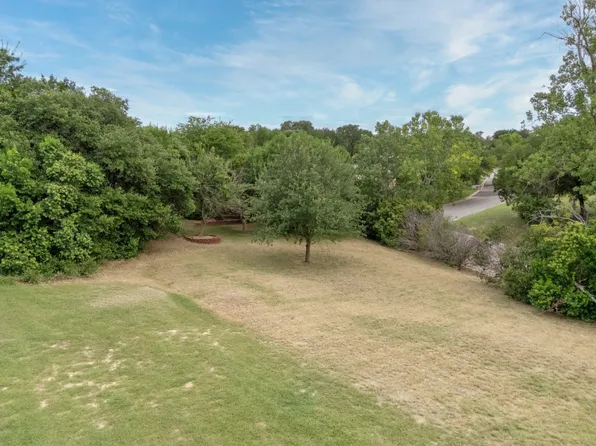 Valley Brook Cir, Woodway, TX 76712