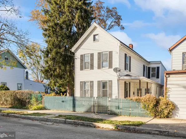 497 E Washington St, Chambersburg, PA 17201