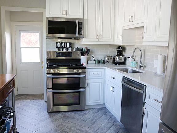 3rd image of 1804 E Ramona Ave