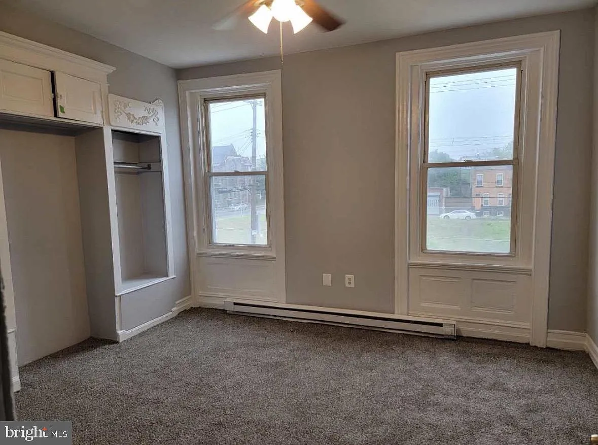 2 bed, 1809 sqft, $925 — Photo 4
