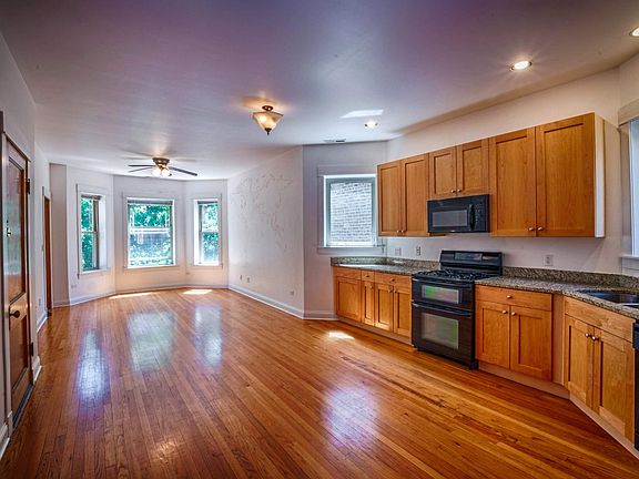 2nd image of 4838 N Winchester Ave #2