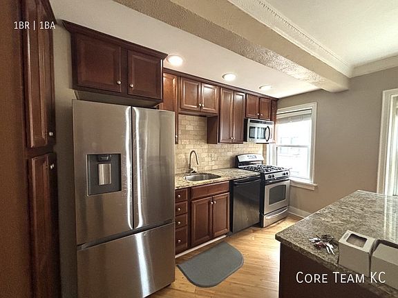 3rd image of 4804 Jefferson St APT 504