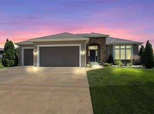 24704 W 77th St, Shawnee, KS 66227