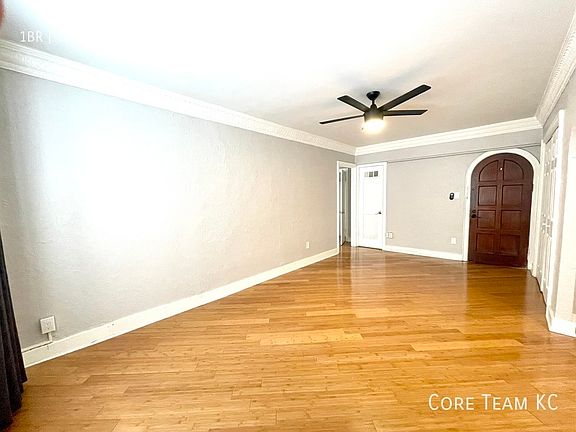 5th image of 4804 Jefferson St APT 104