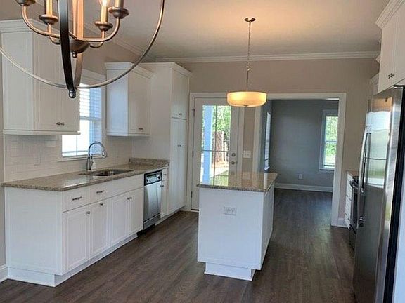 3rd image of 109 E Buena Vista Ave