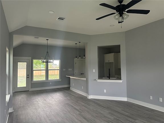 4th image of 2591 Dove Crossing Ln