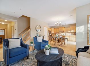 9767 3rd Ave S, Bloomington, MN 55420