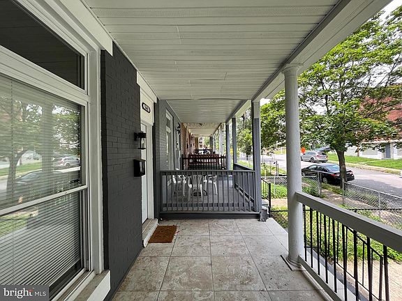 4th image of 1642 N Ashburton St