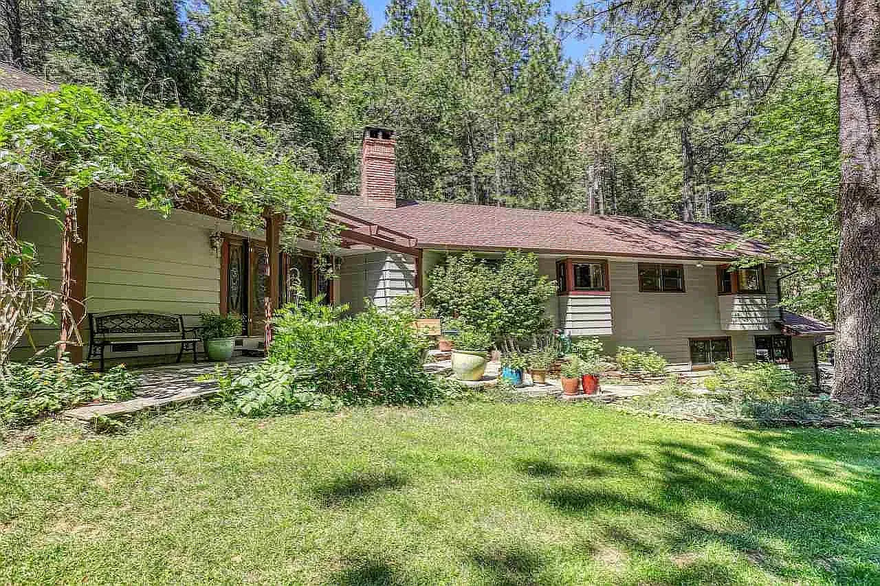 5 bed, 4.5 bath, 3600 sqft, $5,000 — Photo 2
