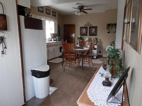 3rd image of 104 2nd Ave
