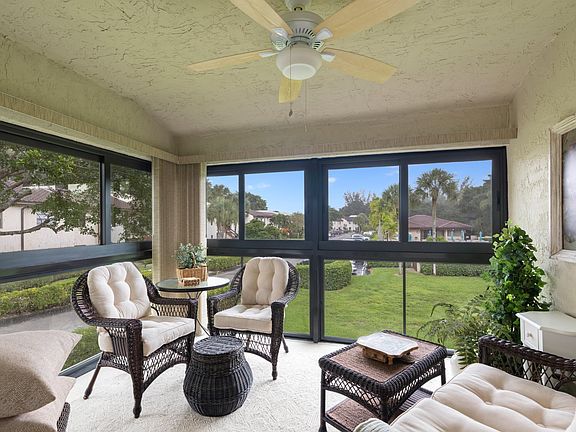 3rd image of 21734 Arriba Real #32b