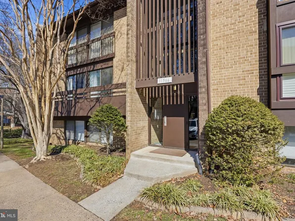 11566 Rolling Green Ct APT 200, Reston, VA 20191